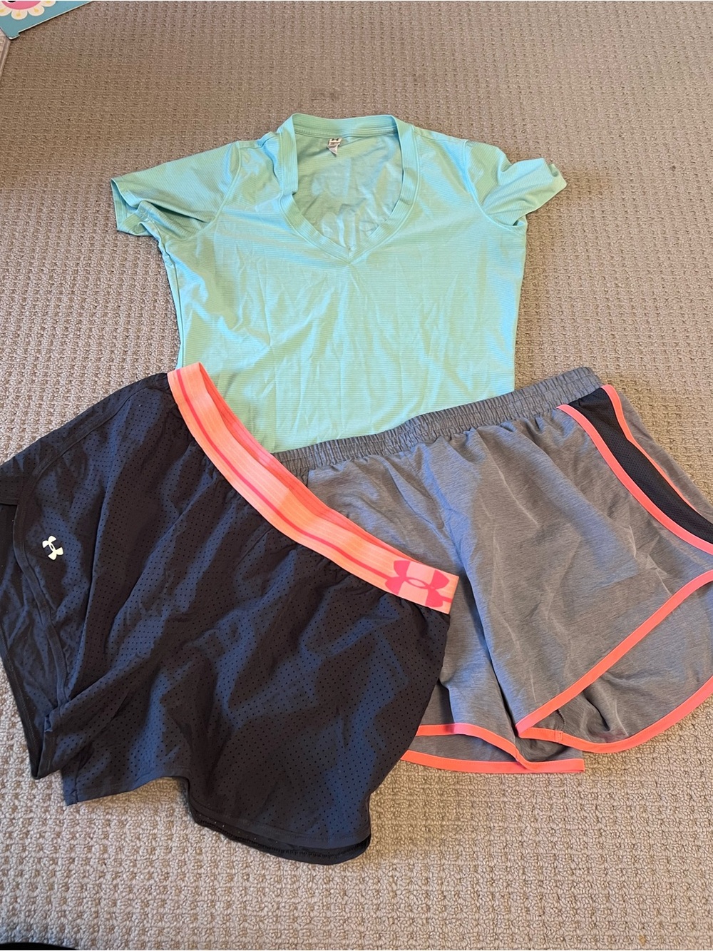 Under Armour Women’s Activewear Bundle – 3 Piece